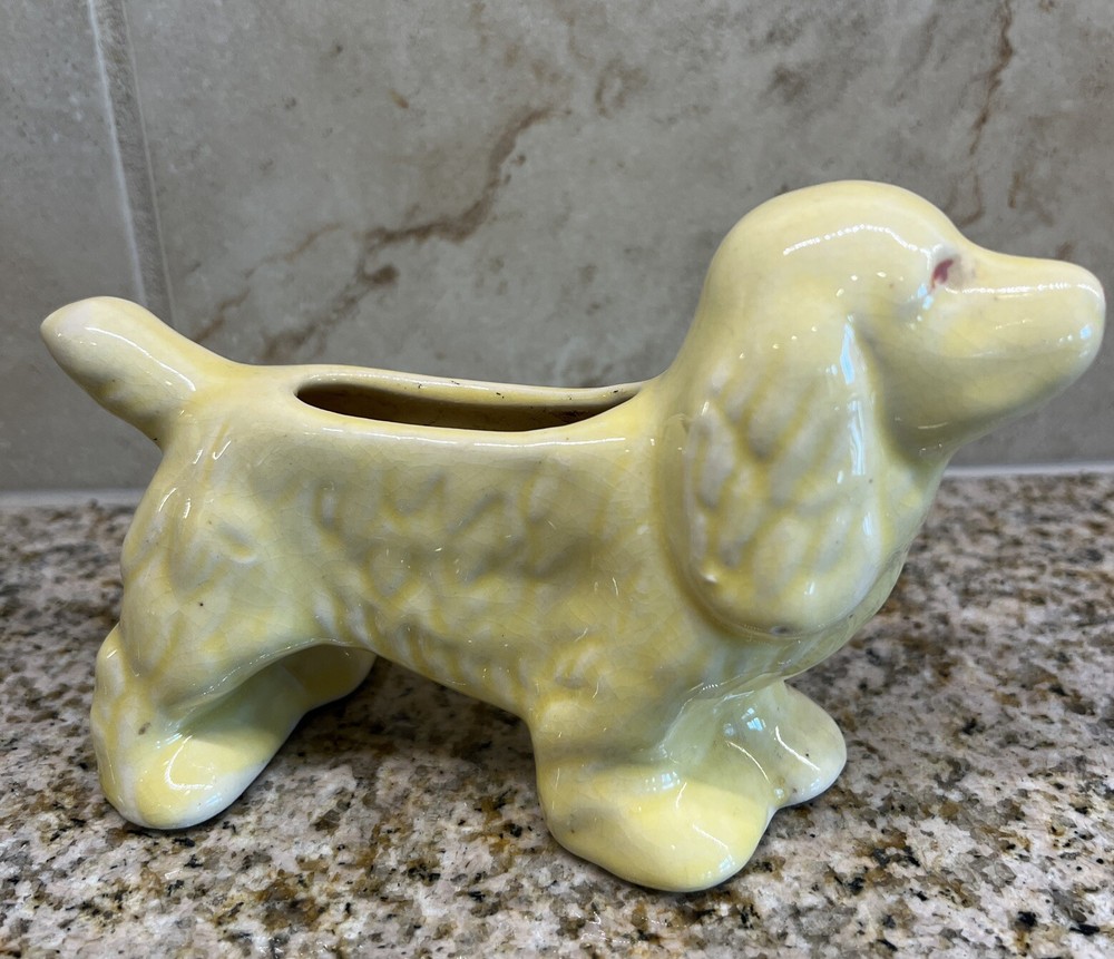 Small Cocker Spaniel dog planter Approximately 4" pale Yellow