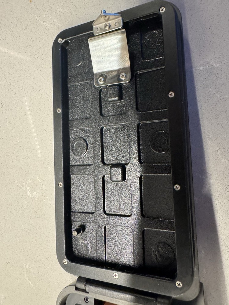 Nikonos v Underwater 35mm Camera.