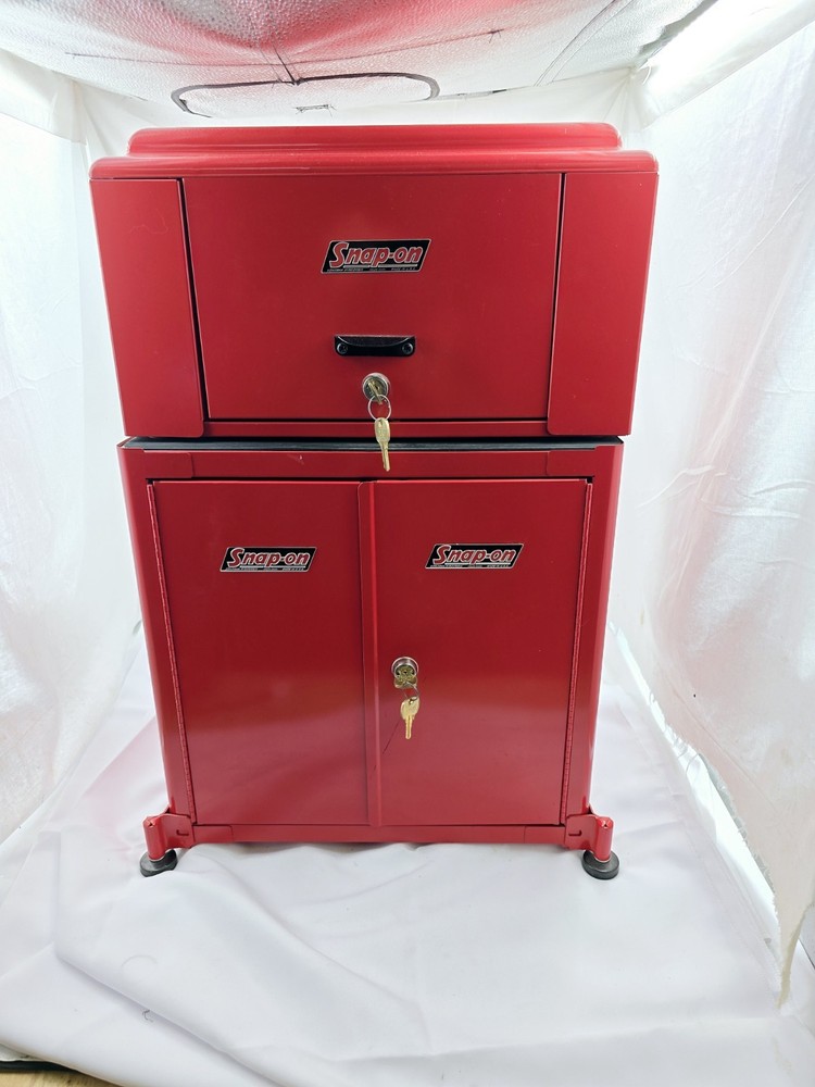 Snap On Mini Tool Box 1:2  26x16x10"