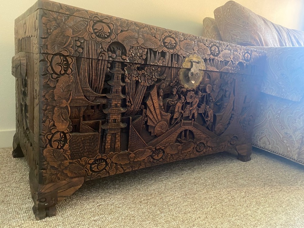 antique chinese trunk