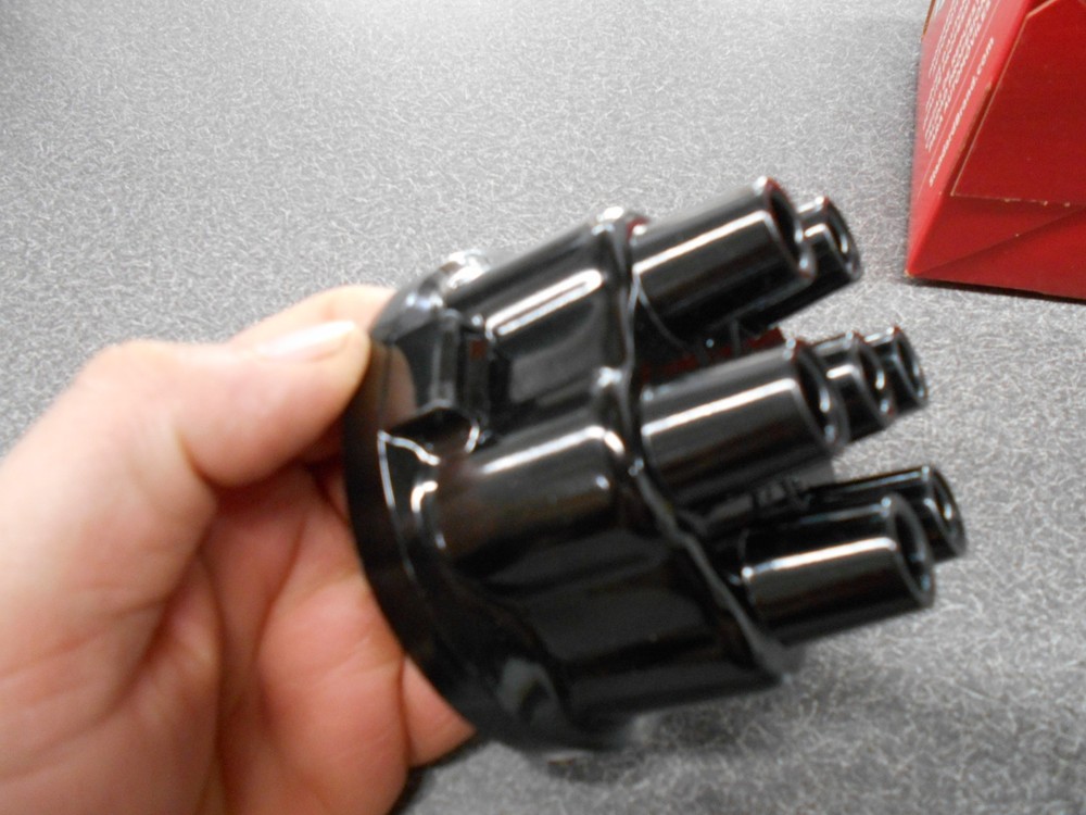 Standard IH444 Distributor Cap with Brass terminals, NOS!