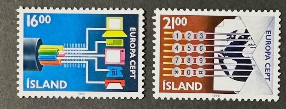 ICELAND   660 - 661   Beautiful   Mint  NEVER  Hinged  Set