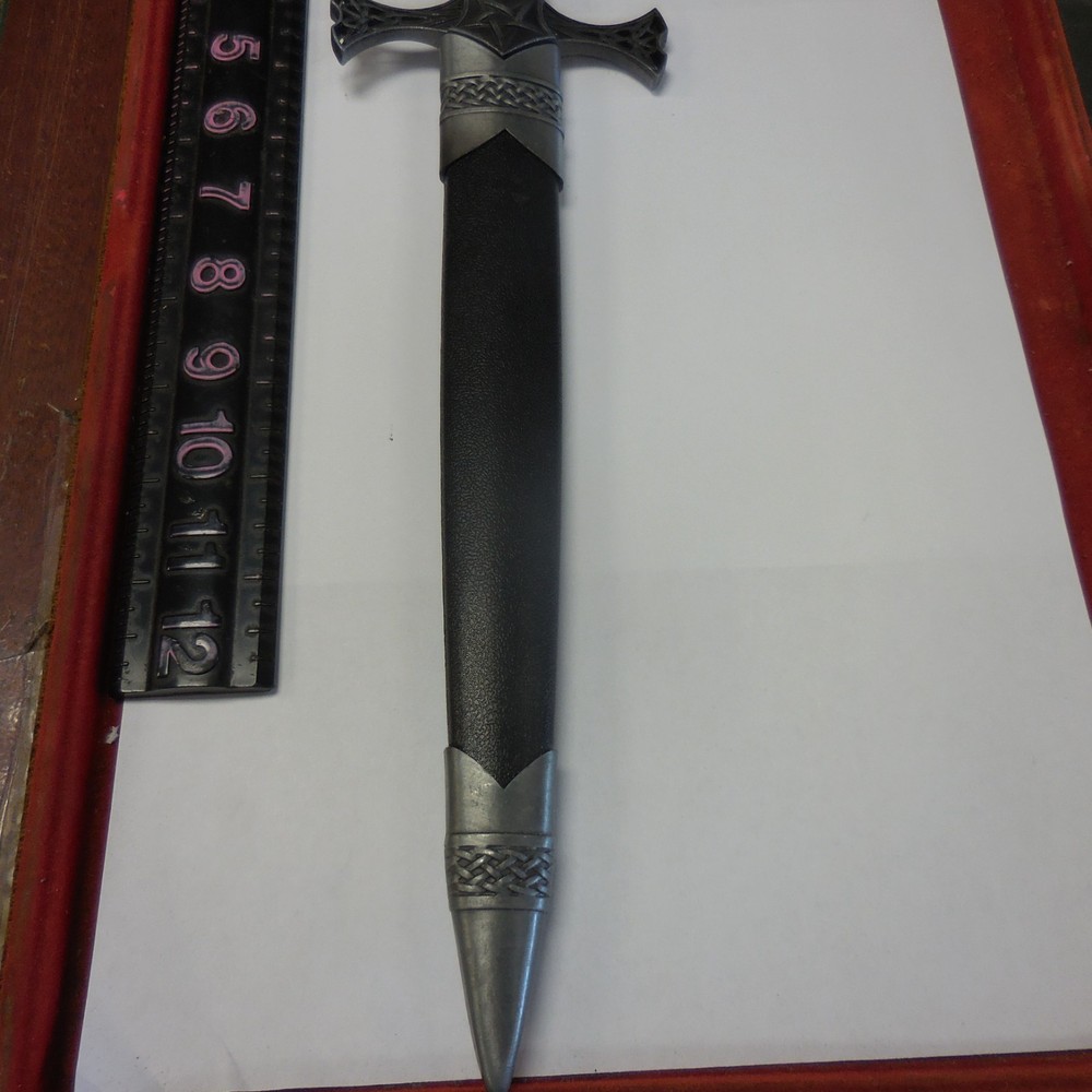 15.5” Fantasy Crusader Dagger Black Scabbard
