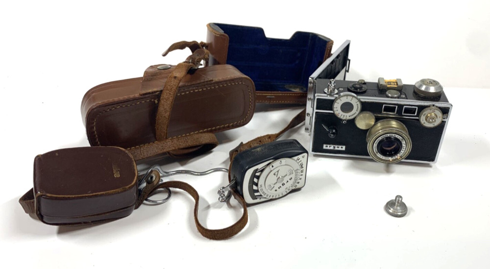 Vintage Argus 35mm Camera Leather Case Not Tested