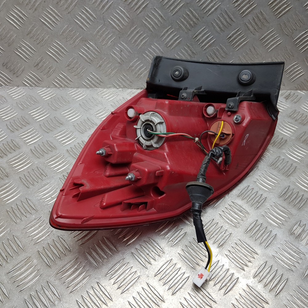 2012 KIA CEED MK2 HATCHBACK TAIL LIGHT REAR RIGHT DRIVER SIDE 92402-A20