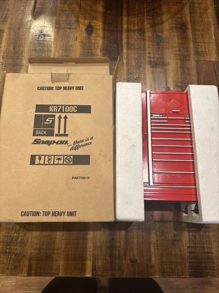 Snap-on Tools Die-cast Mini Toolbox KR7100C Comes With Original Box