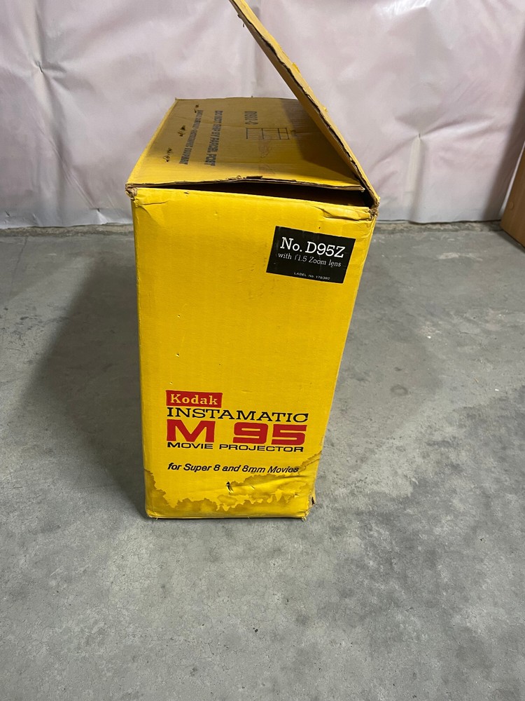 Kodak Instamatic M95 Projector