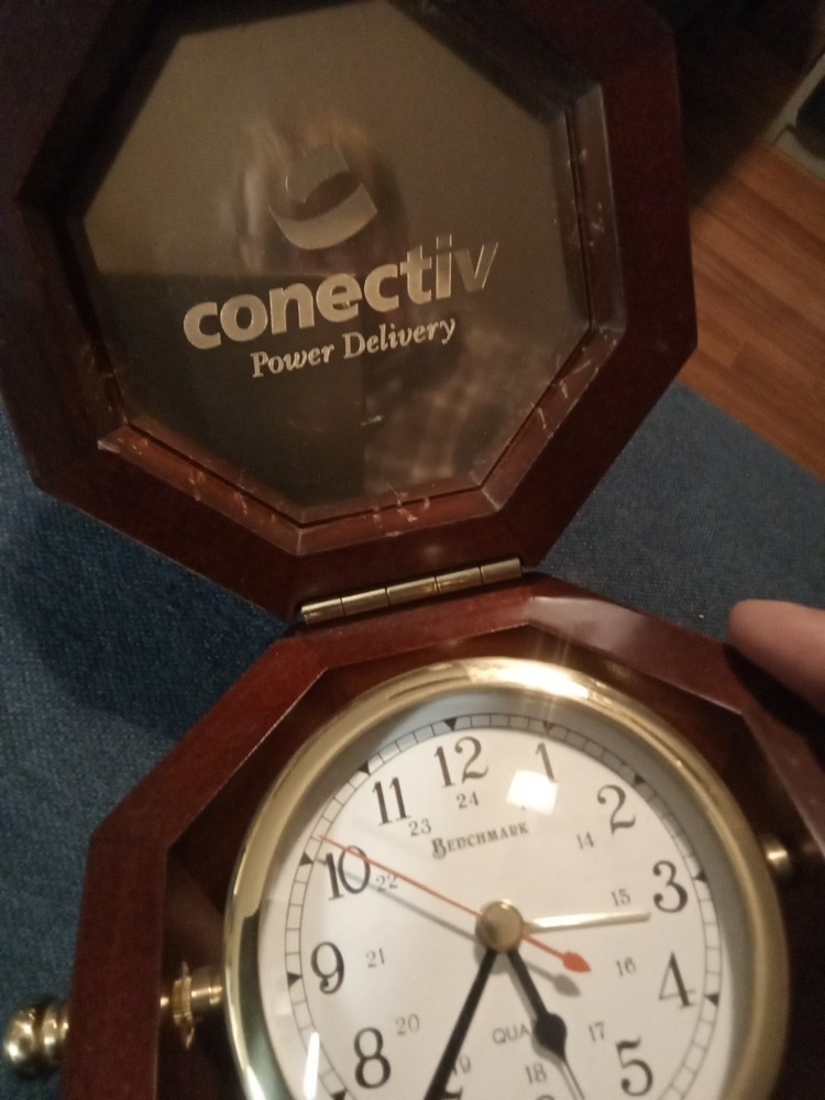 BENCHMARK Quartz Maritime Clock, Connective Power Delivery