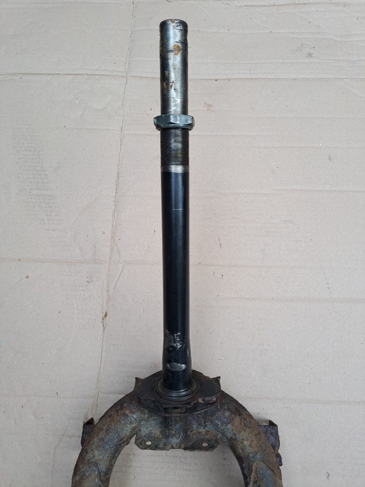 Aprilia Habana Custom 125 front steering column