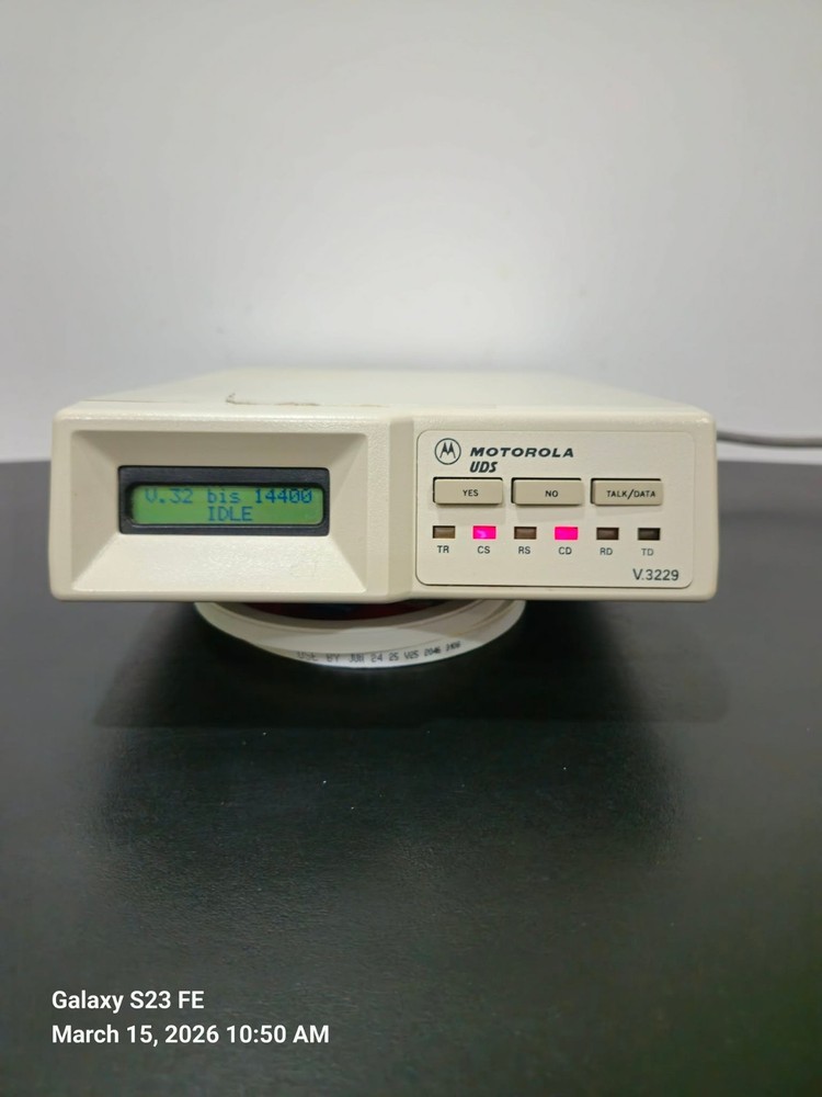 Motorola V.3229 14.4KBPS UDS Mount Modem LCD Display