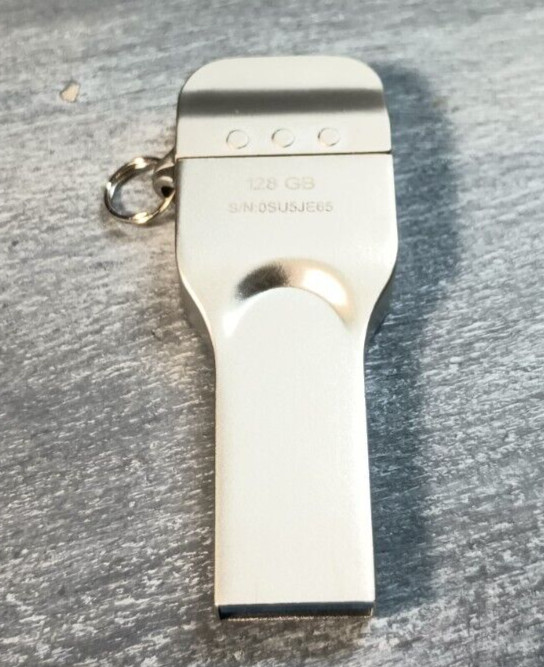 HooToo iPlugmate iPhone Flash Drive 128 GB HT-IM003 Preowned Working