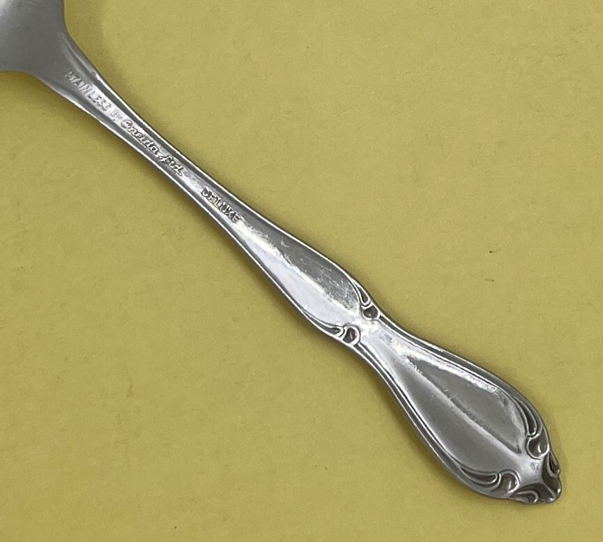 ONEIDA DELUXE STRATHMORE GLOSSY STAINLESS FLATWARE SINGLES & GROUPS - CHOICE