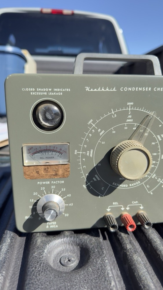 Vintage Heathkit Condenser Checker POWERS ON NOT TESTED