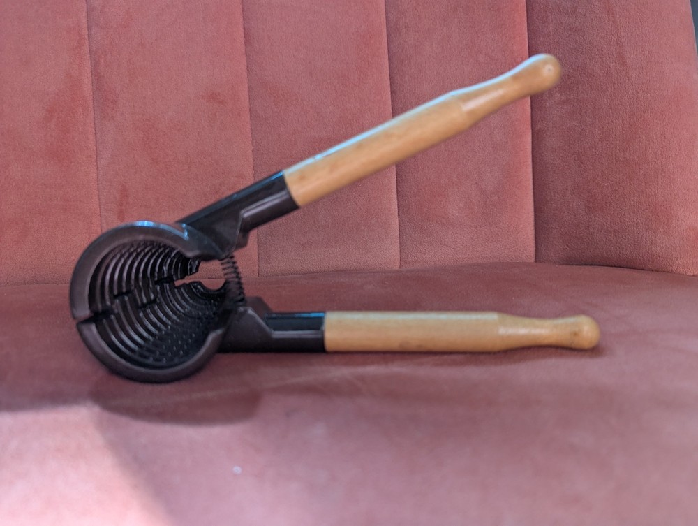 Vintage Wood Handle Nut Cracker Tool – Heavy Duty Walnut & Pecan Shell Opener