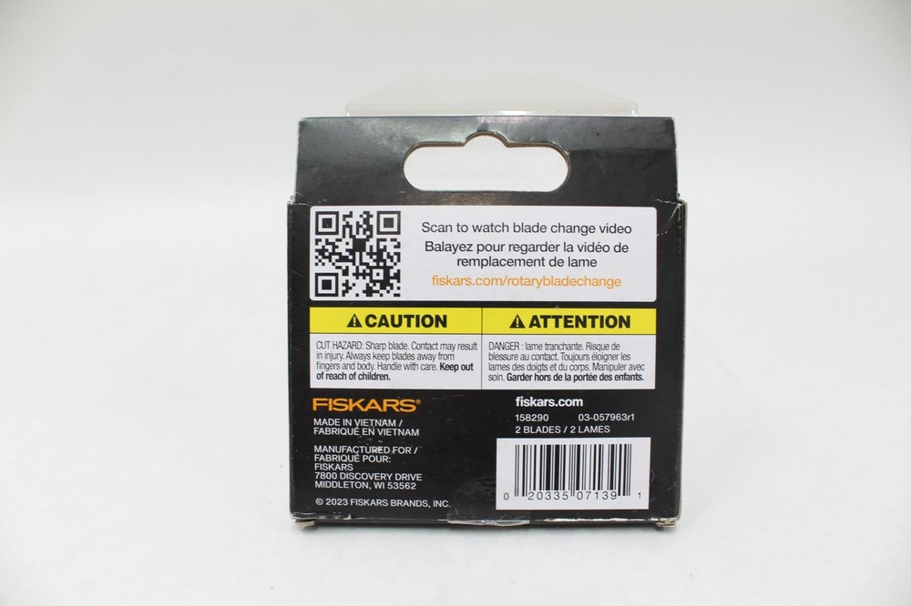 Fiskars 45mm Rotary Cutter Replacement Blades, Perforated Cuts & Multiple Layers