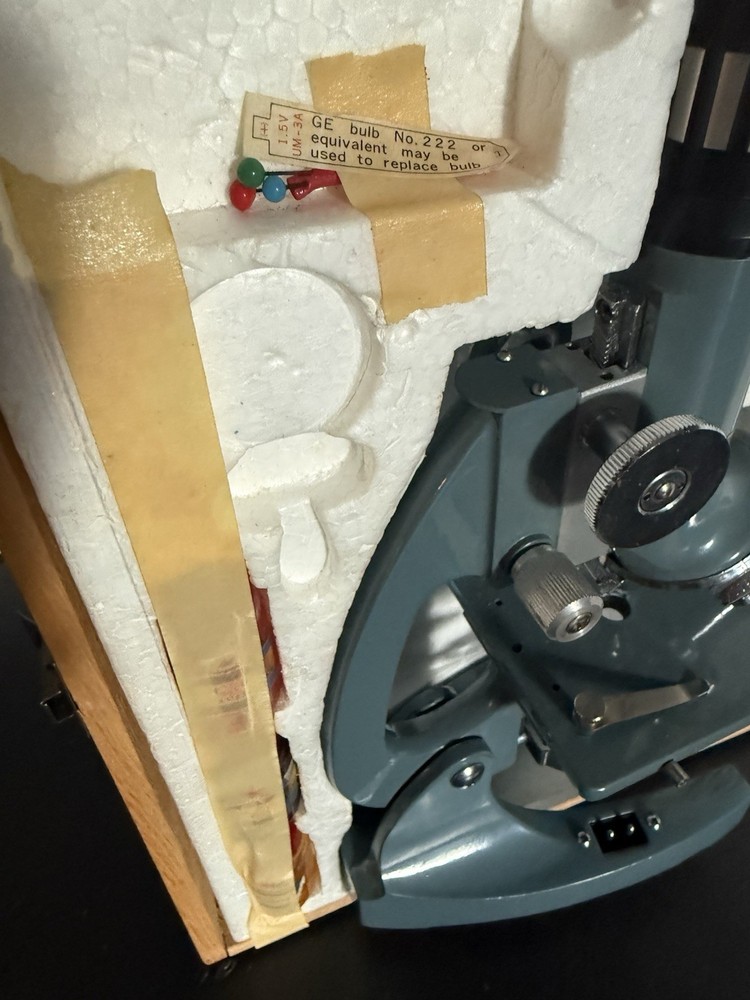 Vintage ZOOM 80x-1200x Microscope, auto Power Computer, Compounds & Solutions