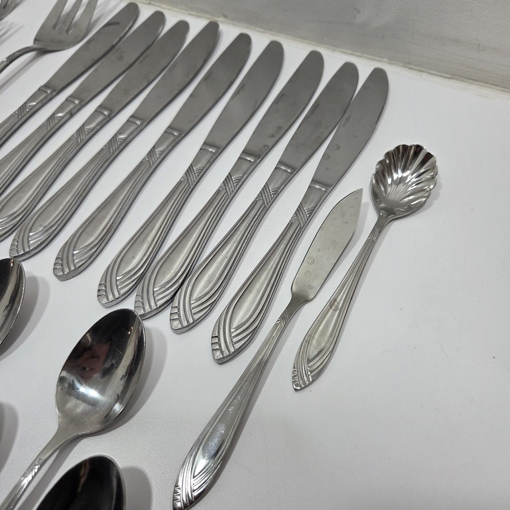 29pcs Oneida Windward 18/0 Stainless Flatware