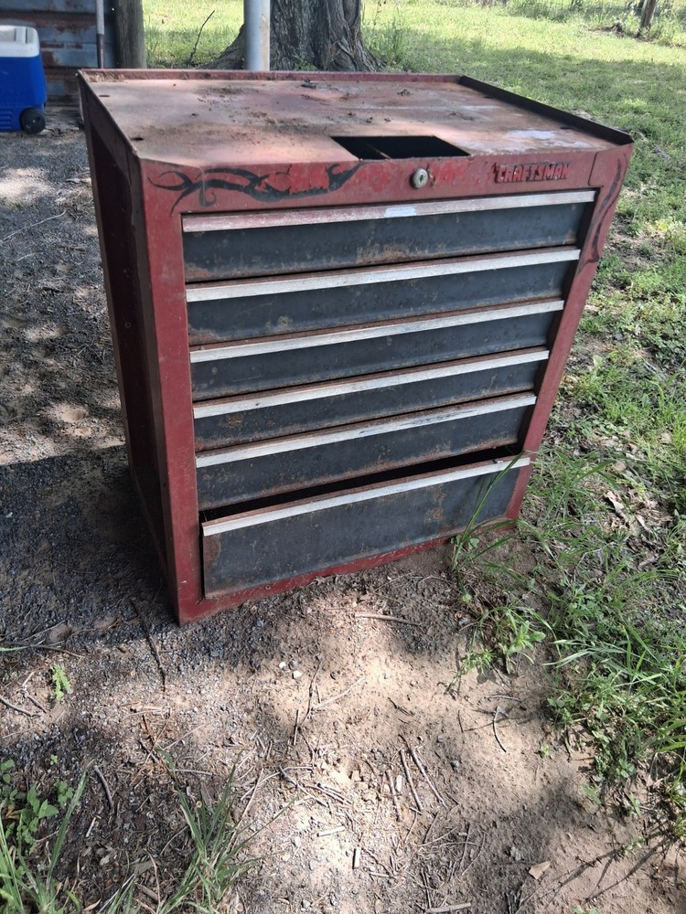 Craftsman 6-drawer lower toolbox featuring unique hand-painted artwork
