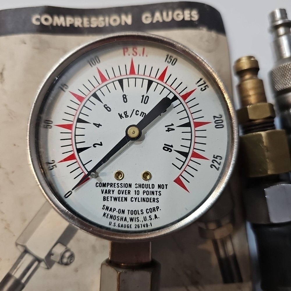 Vintage SNAP-ON Compression GAUGE Tester With 8 Different Adapter Hoses