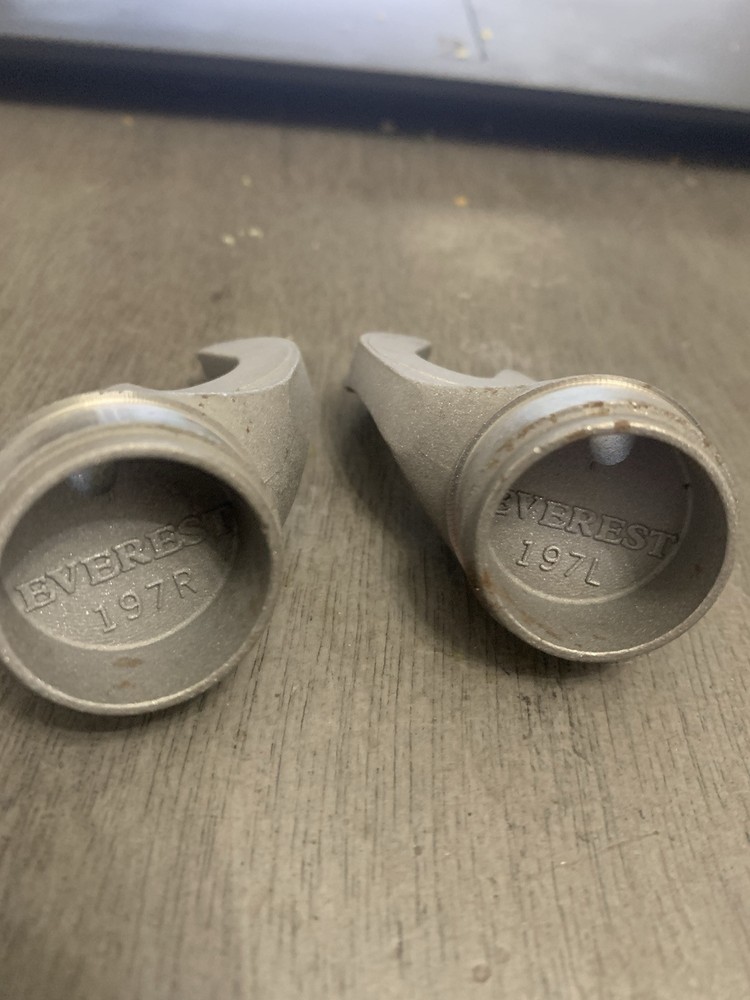 Everest Cast Plug Type Front Drop Out 26.6 mm
