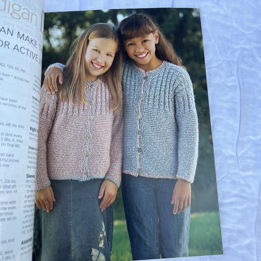 Creative Knitting Magazine 68 Project Ideas March 2005