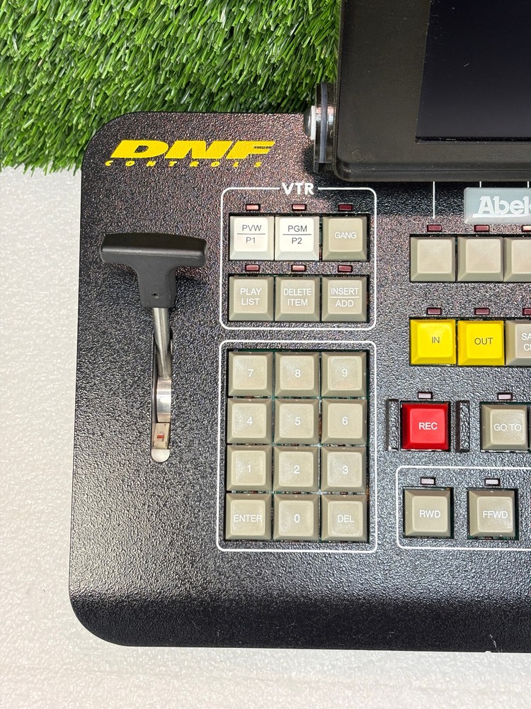 DNF ST400 VTR / DDR Controller for Abekas Mira – Broadcast Video Control Surface