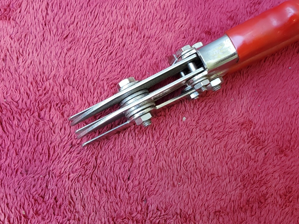 Malco Tools C-1 Sheet Metal Pipe Crimping Tool