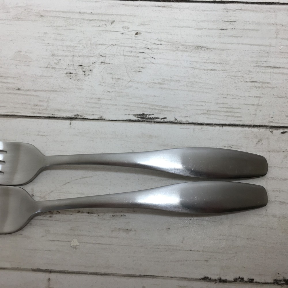 Hampton Silversmiths Gourdon 18/0 Stainless Flatware Dinner Fork x 2