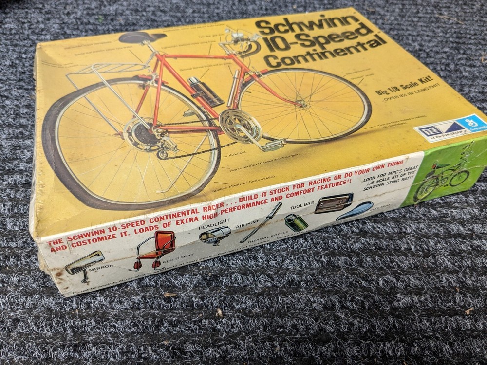 MPC Schwinn Continental 10 speed 1/8th scale Model Kit 1972 Original