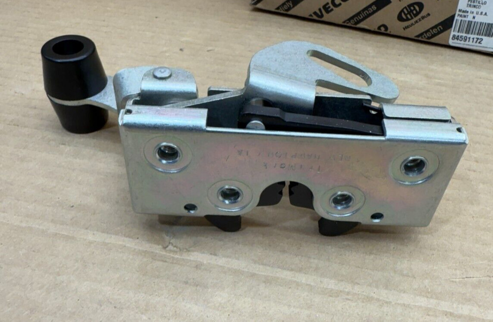 Genuine CNH 84591172 Latch