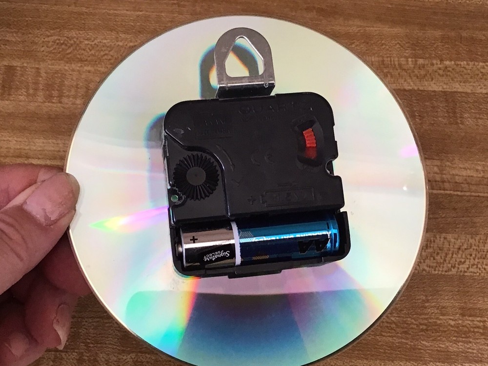 RMS TITANIC SHIP CLOCK ON CD DISC 🚢 JUST LN