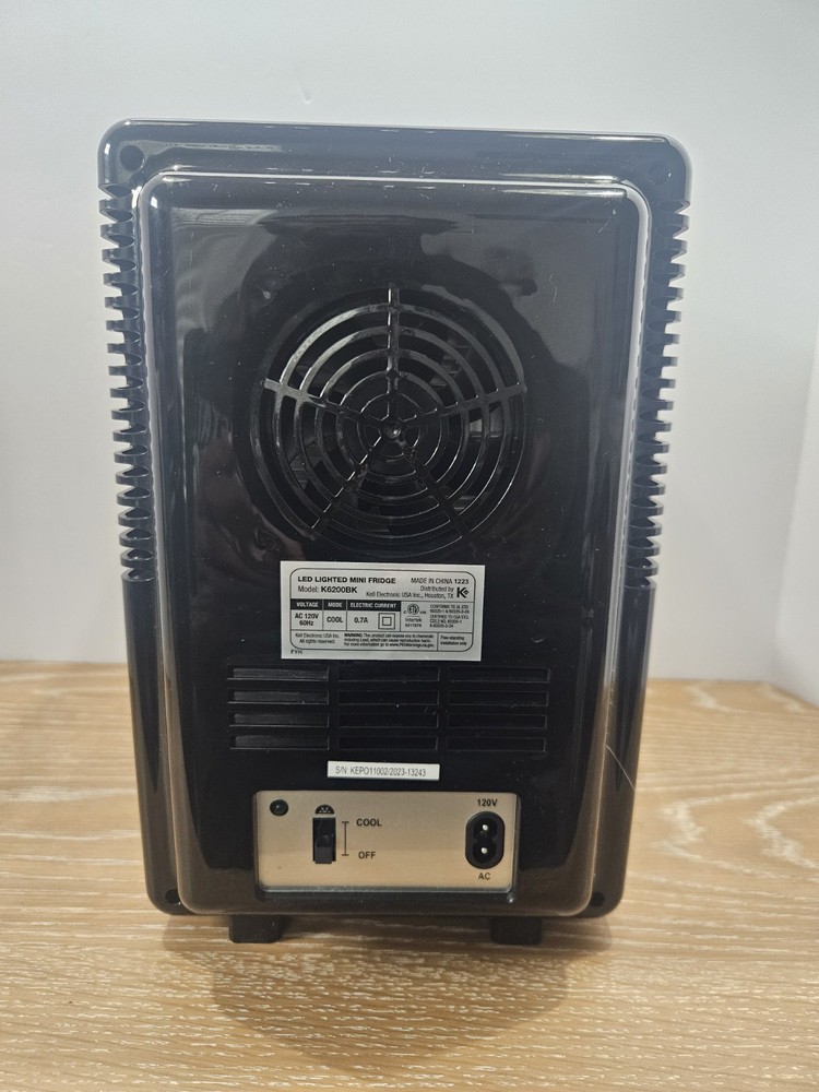 LED LIGHTED MINI FRIDGE K6100BK
