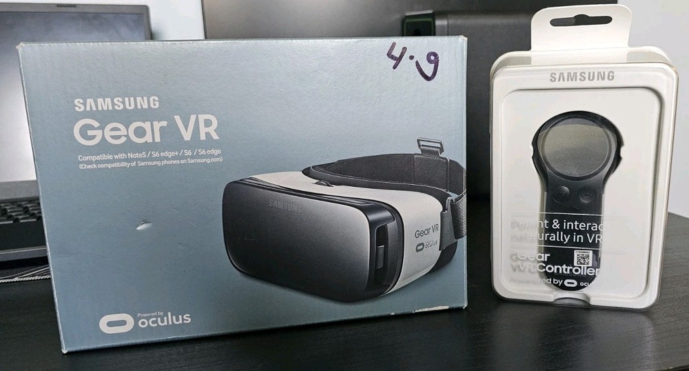 Samsung Oculus Gear VR - New, Open Box - With Controller