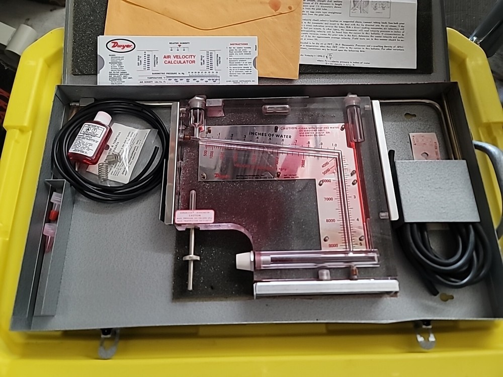 DWYER CONTROLS AIR VELOCITY METER MANOMETER