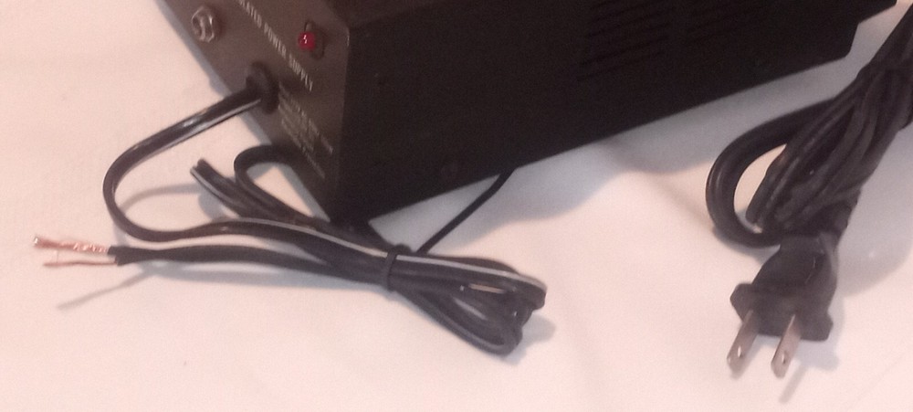 MAGNUM-ROAM X BETH MD SOLID STATE REGULATED POWER SUPPLY; WORKS GREAT!