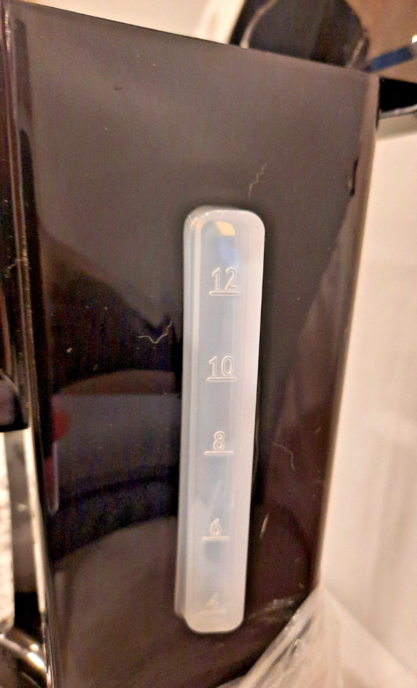 HAMILTON BEACH PROGRAMMABLE COFFEE MAKER 12 CUP CAPACITY W/AUTO PAUSE AND POUR