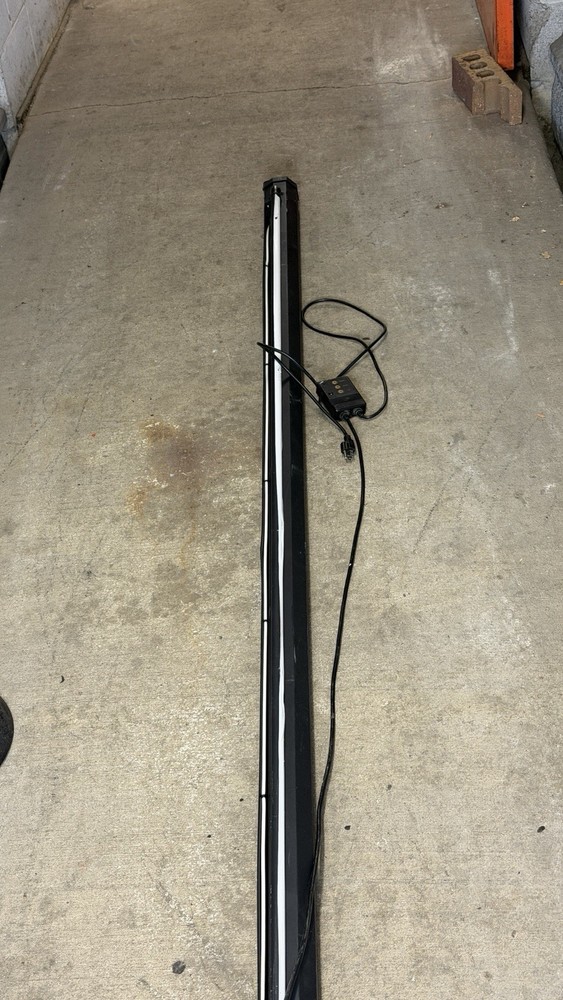 Motorized Projector Screen 92” (16:9) – Fully Working – 110V