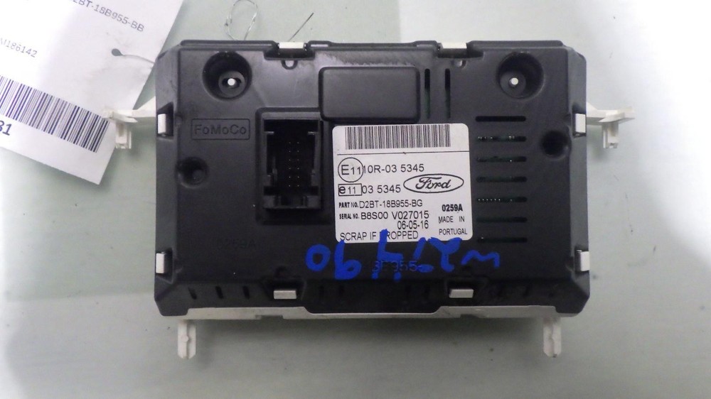 16 FORD FIESTA Info Screen D2BT18B955BG