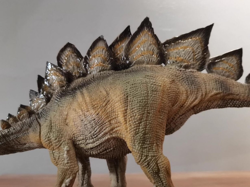 Stegosaurus Dinosaur Statue PVC Model Display Animal Model