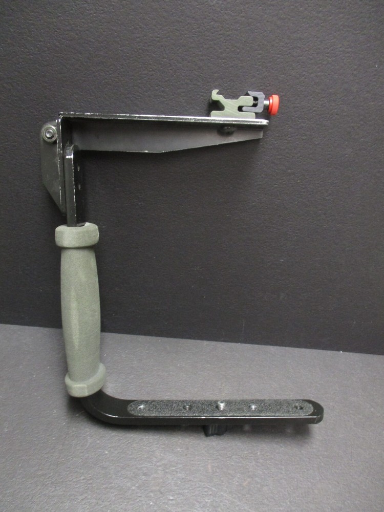 Stroboframe QuickFlip camera bracket  cat. # 310-635