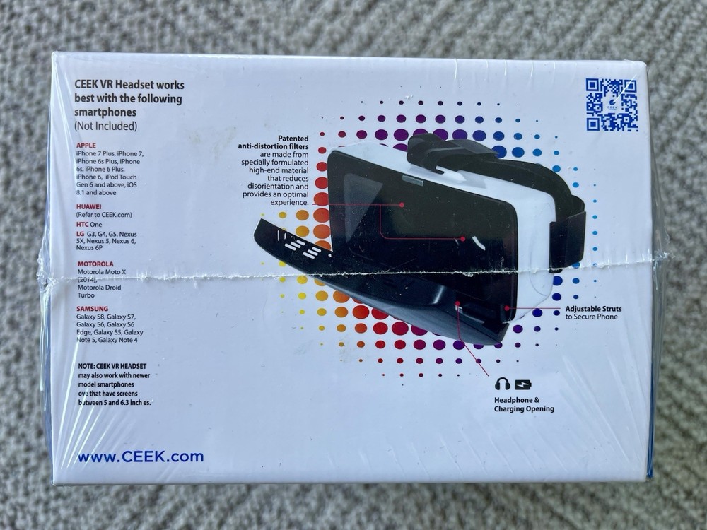 Ceek Virtual Reality Headset + $100 Exclusive Content Card