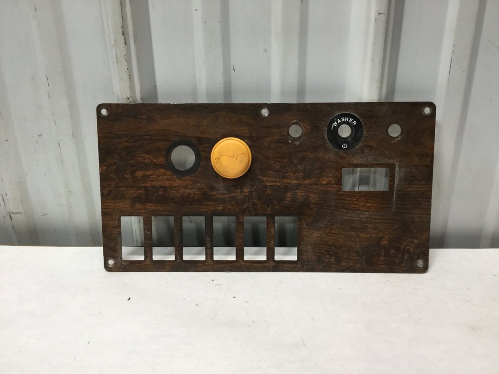 Peterbilt 320 SWITCH Dash Panel - Used | P/N 170400100S1X06