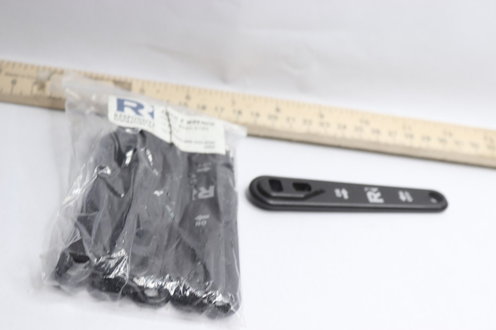 (10-Pack) E Cylinder Plastic Wrench: On/off & Arrows 200-0160