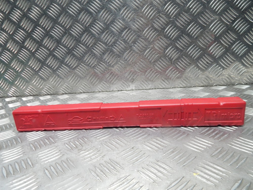 AUDI Q7 MK1 5DR 06-08 WARNING TRIANGLE