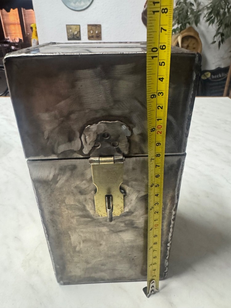 Handmade safe, 9.5 lbs with lock and key