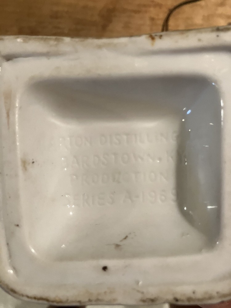 Mounty Liquor Container