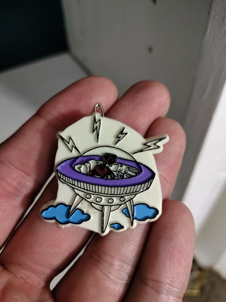 Vintage Plastic E.T. In Spaceship Pin
