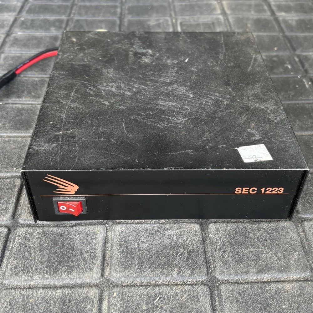 Samlex America SEC 1223 Switching DC Power Supply 13.8 VDC 23 AMP UNTESTED