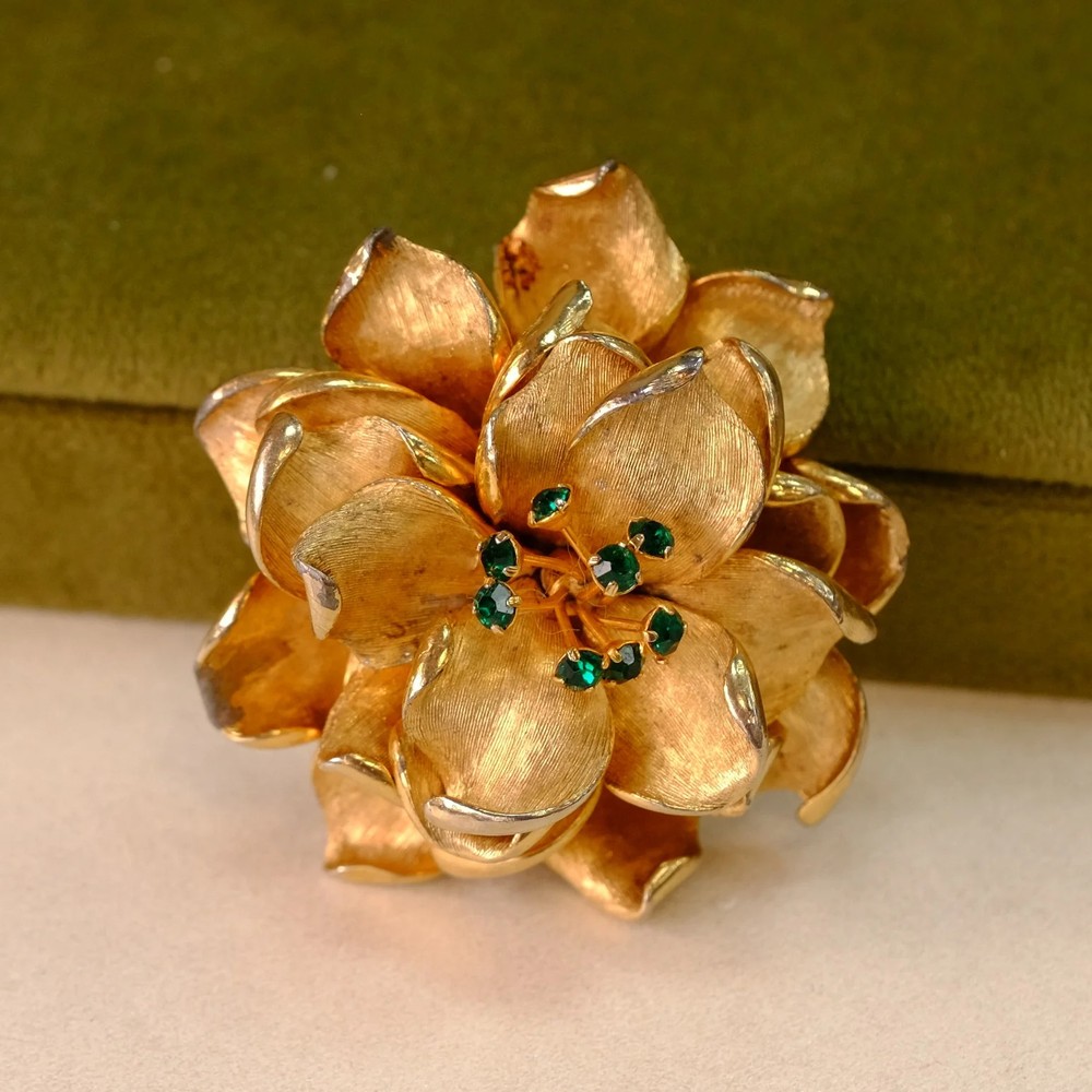 Marvella Flower Brooch 1960s