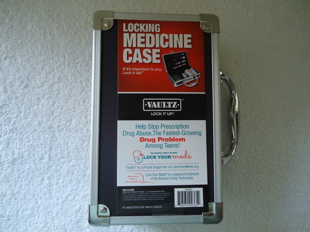 " NWT " Vaultz Locking Medicine Case " Great Multi Use Storage Case "